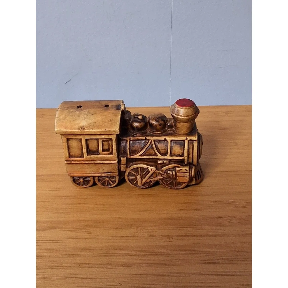 Vintage‎ Steam Locomotives Trains Salt And Pepper Set